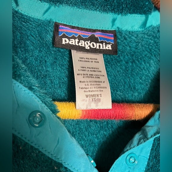 Patagonia Teal Fleece Women’s Pullover - Picture 2 of 4